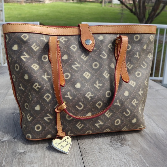Dooney & Bourke Handbags - Dooney & Bourke Hand purse bag tote